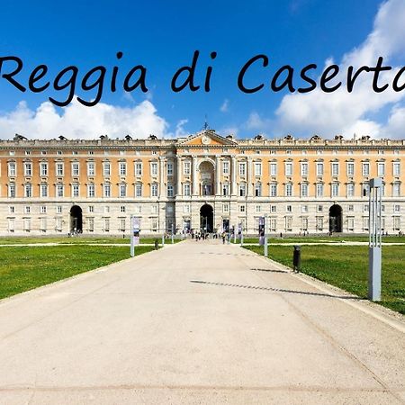 Ab House Caserta - Reggia Di Caserta E Stazione Fs A Cinque Minuti In Auto Exterior foto